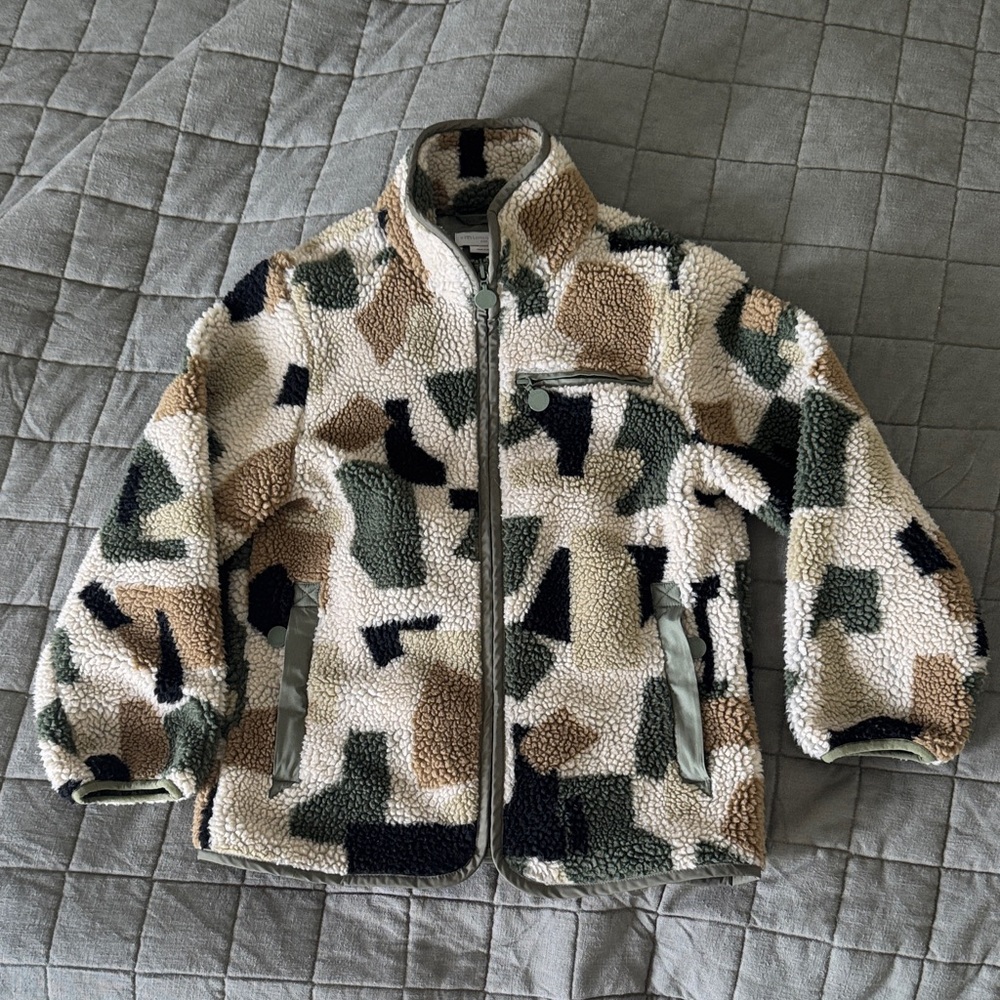 Stella McCartney Kids' Fuzzy Sherpa Jacket — Cream, Olive & Black Camo 10 year
